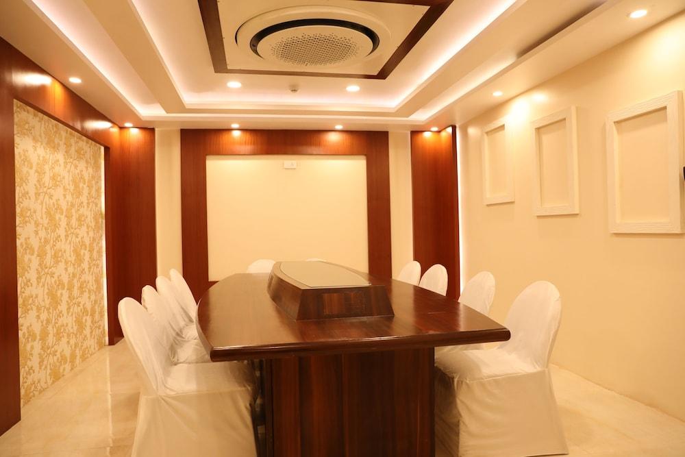 Hotel Tridev 4*